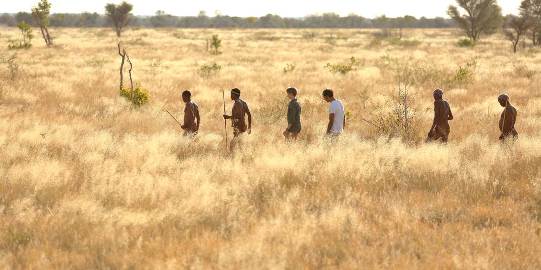 walking-safari-bushmen