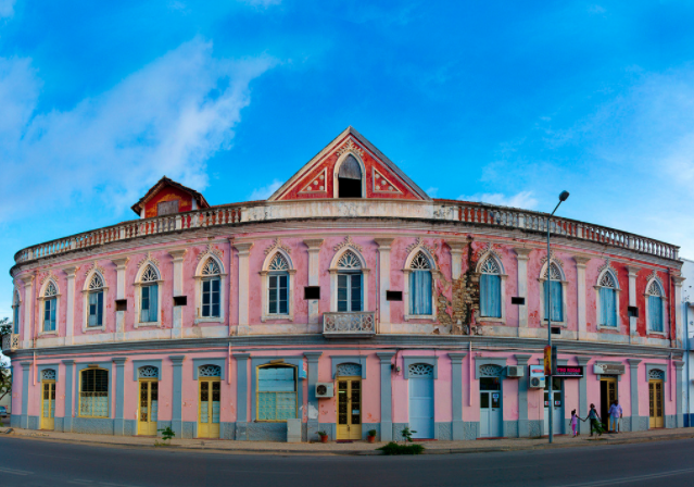 Lobito Portuguese colonial house, Angola – via Pinterest