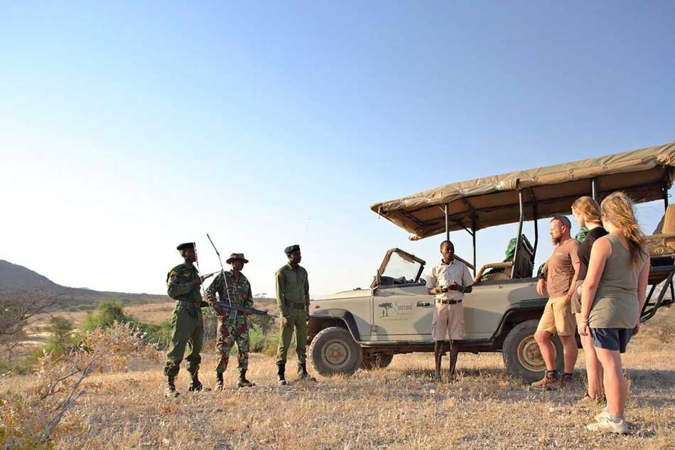 Briefing with the rangers before on-foot rhino tracking